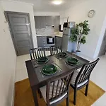 Ocean Retreat With Terrace And Tennis Apartman