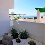 Apartamento Ocean Retreat With Terrace And Tennis *
